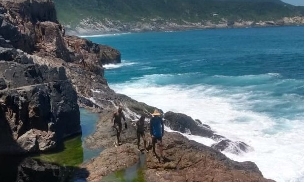 Lago do Amor, em Arraial do Cabo, tem acesso interditado após morte de turista